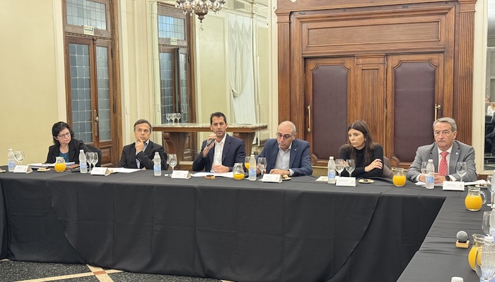 Reunión con Convencionales Constituyentes